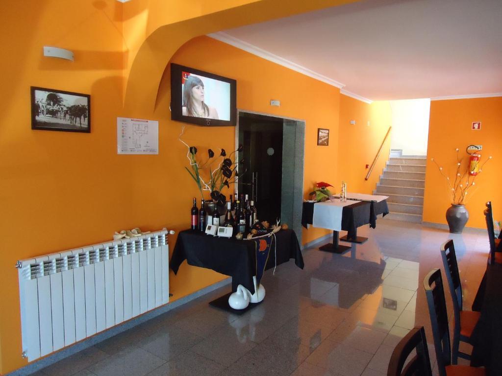 Hotel Encostas De Nantes ชาเวส ภายนอก รูปภาพ